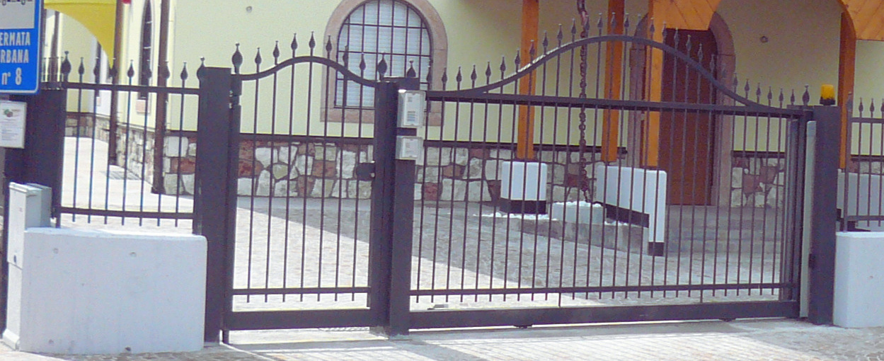 Cancello realizzato in unico blocco, semplice e rapido da montare
